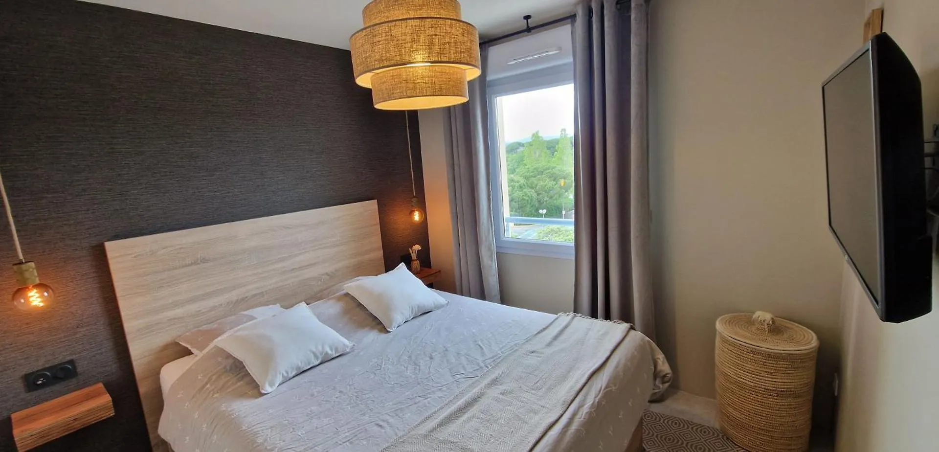Appartement Charmant T2, calme, 20 min à pieds de la plage Fréjus